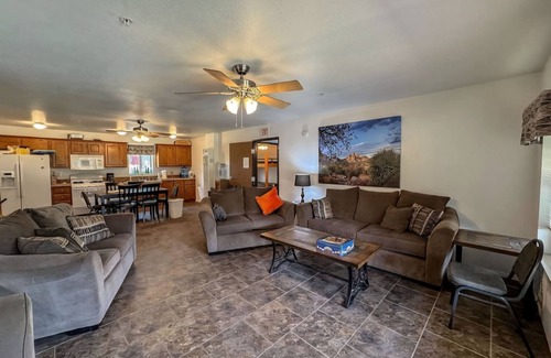 Mayhill Apartment | Perfect 8-bedroom cabin in Mayhilln@ Sacramento Mountain Retreat