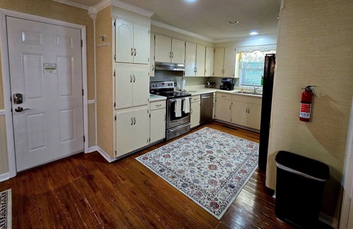 Pansey House | Perfect and convenient location. Many amenities.