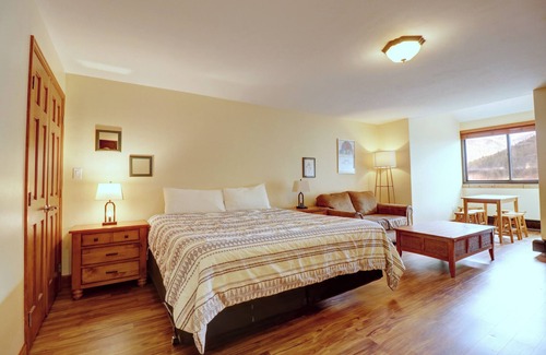 Copper Mountain Village Hotel | Perfect Center Village Hotel Room