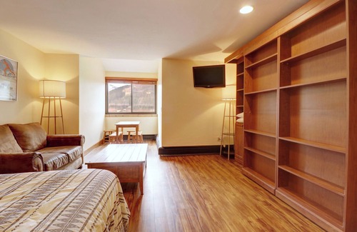 Copper Mountain Village Hotel | Perfect Center Village Hotel Room