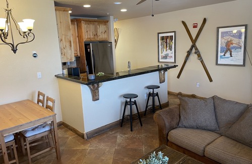 Fraser Condo | Perfect condo close to town & ski resort for up to 4 people