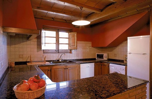 Casserres Villa | Perfect country home with excellent pool-view to Pyrenees