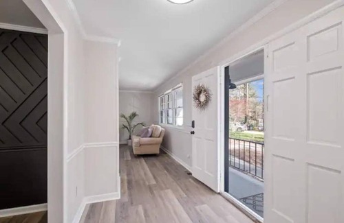 Garner House | Perfect cute home in Garner w firepit & king bed