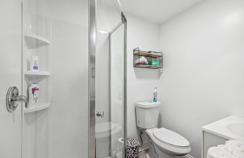 West Bristol House | Perfect Escape! Luxurious High-End Modern Oasis