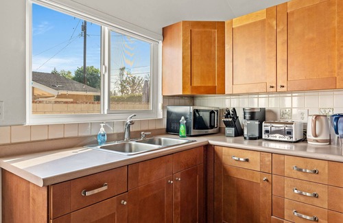 Duarte House | Perfect Family Home With Fireplace Spacious Yard