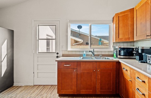 Duarte House | Perfect Family Home With Fireplace Spacious Yard