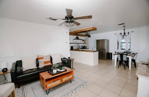 Milton House | Perfect Family Vacation House