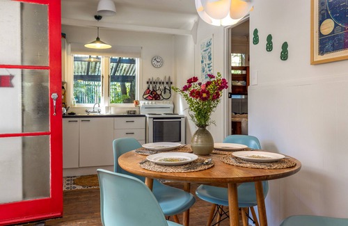 Oneroa House | Perfect for a relaxing holiday by the sea!