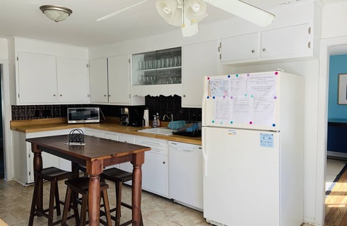Stone Harbor House | Perfect for families, large groups, weddings. Two blocks to beautiful beaches!