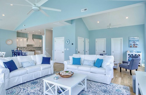 North Topsail Beach House | Perfect for Families! Oceanfront - Hot Tub - Game Room