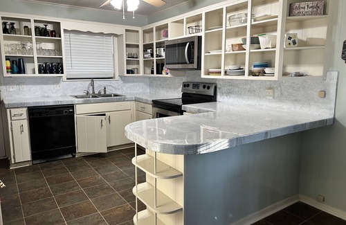 Edgemont House | Perfect Getaway Across from Greers Ferry Lake Awesome View