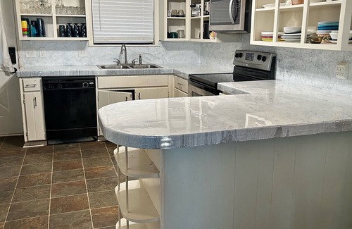 Edgemont House | Perfect Getaway Across from Greers Ferry Lake Awesome View