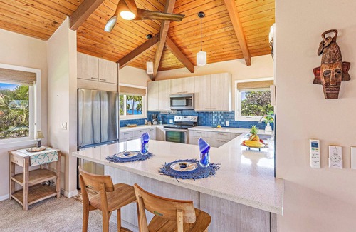 Downtown Lahaina House | Perfect Getaway, Steps to the Ocean, Puamana 145-4