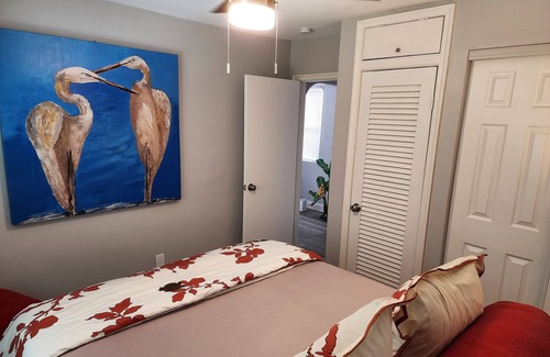East Ocean Ave Apartment | Perfect getway minutes away from the beach!