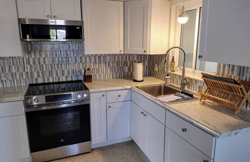 Belle Vista House | Perfect Holiday Beach Home with private Pool,nPets welcome and stay Free