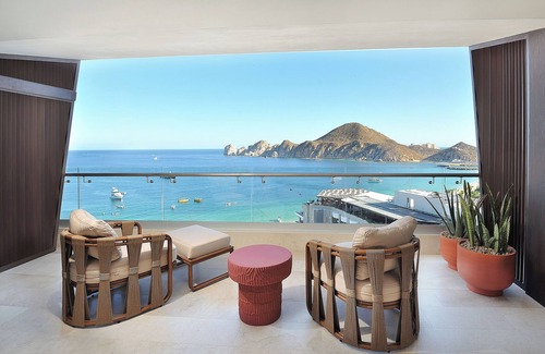 El Medano Ejidal Apartment | Perfect Home Base in Medano Beach! Swimming Pools, Pet-friendly, Beachfront!