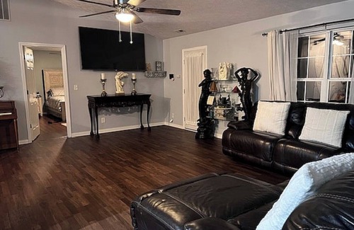 Evansville House | Perfect housing for traveling professionals