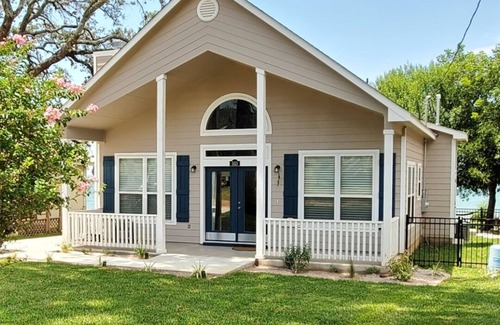 Silver Creek Village House | Perfect Lakefront Escape