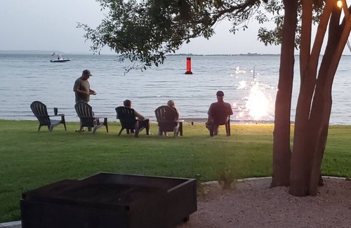 Silver Creek Village House | Perfect Lakefront Escape