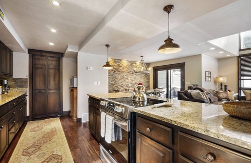 Deer Valley Condo | Perfect location, walk to Main St! RENOVATIONS complete for 2025/2026!