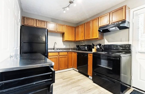 Seymour House | Perfect Mountain Getaway Pigeon Forge (CDC Safe)