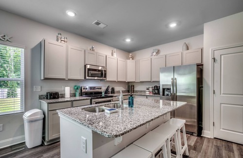 Little River House | Perfect NEW Construction Mid-Term Stay End Unit TH w/Garage In NMB