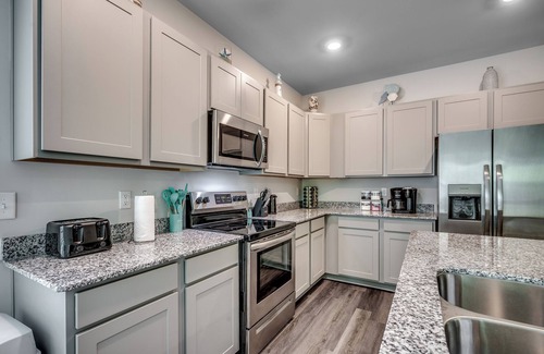 Little River House | Perfect NEW Construction Mid-Term Stay End Unit TH w/Garage In NMB