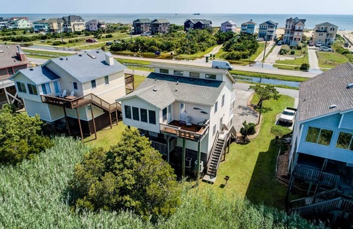 South Nags Head House | Perfect Ocean and Sunset Views/Deck to Sand in 2 Min