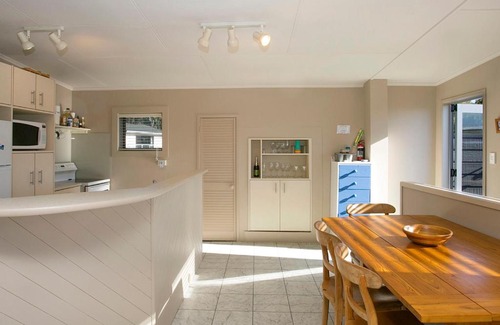 Motuoapa House | Perfect Position - Motuoapa Holiday Home
