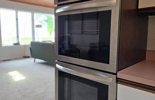 Kent Narrows House | Perfect Retreat|Kent Narrows 2 Acre Waterfront Escape Unbeatable Location!