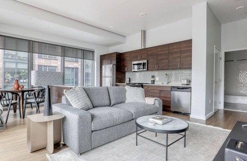 Civic Center Apartment | Perfect Soma 2BR w/Pet Spa, Gym & On-Site Yoga, by Blueground