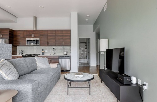 Civic Center Apartment | Perfect Soma 2BR w/Pet Spa, Gym & On-Site Yoga, by Blueground