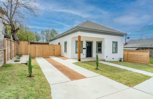 Near East Side House | Perfect Spacious Modern Home w/Hot Tub