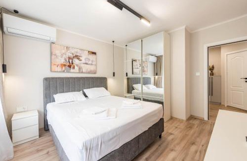 Varna Apartment | Perfect Stay Near Sea Garden 4