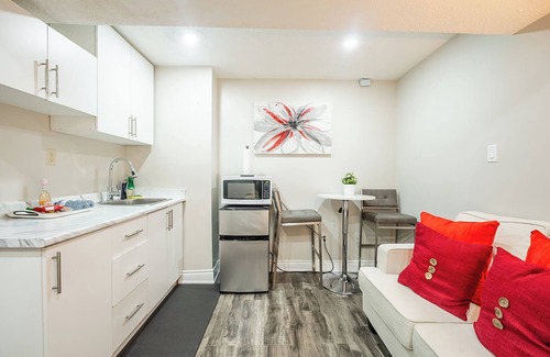 Brampton House | Perfect Studio Getaway | Private Bath & Modern Comfort