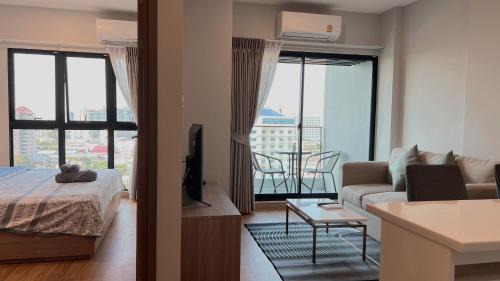 Don Kaeo Apartment | Perfect top pool view condo Astra sky river