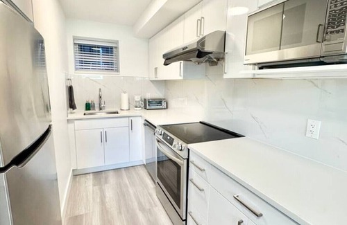 Renfrew-Collingwood Condo | Perfect Vancouver Travel Hub for Couples or Family