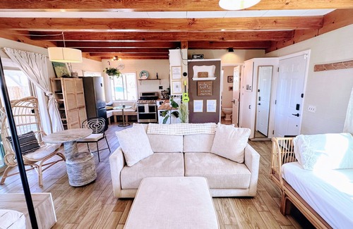 Landers House | Perfect Work-Vacation Home