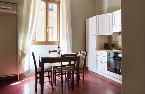 Santissima Annunziata Apartment | Pergola One Romantic Apt by Oteego