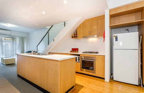 Ascot Apartment | Perth Ascot Central Apartment Hotel