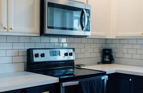 Thatcher House | Pet & Family Friendly 3 Bedroom Home in Heart of Thatcher