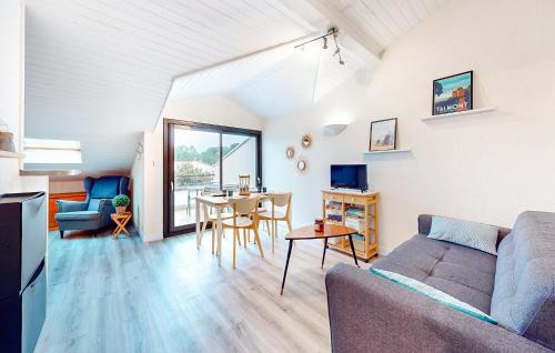 Saint-Georges-de-Didonne Apartment | Pet Friendly Apartment