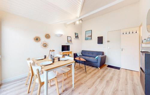 Saint-Georges-de-Didonne Apartment | Pet Friendly Apartment