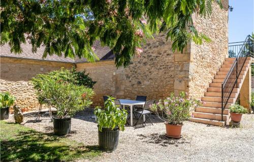 Saint-Crepin-et-Carlucet Apartment | Pet Friendly Apartment
