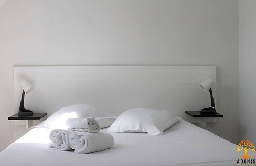 Grandcamp-Maisy Hotel | Pet-friendly Accommodation! Parking, Pool! Short Drive to Omaha Beach!