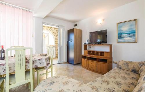Supetarska Draga Apartment | Pet Friendly Apartment