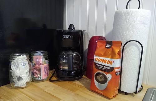 Colmesneil Cabin | Pet friendly cabin on 6 acres, near lakes