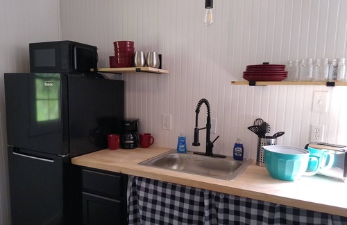 Colmesneil Cabin | Pet friendly cabin on 6 acres, near lakes