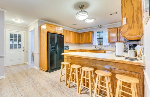 Conway House | Pet-Friendly Conway Home: 1 Mi to Hendrix College!