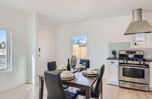 Downtown Phoenix House | Pet-friendly cottage retreat, fire pit, BBQ, and more!